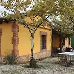Chalet El Encuentro - - *