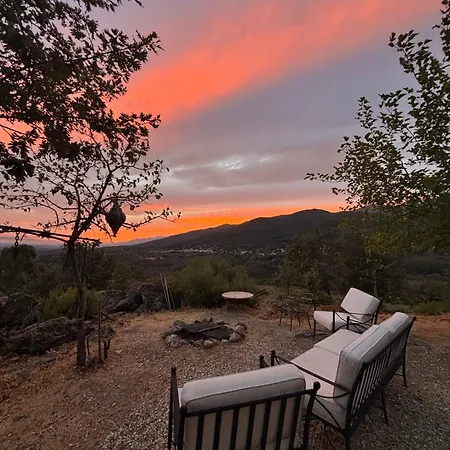 Chalet El Encuentro - - *