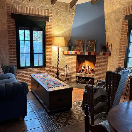 Chalet El Encuentro - -